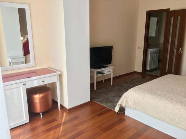 Апарт-отели Helen Hotel Николаев-17